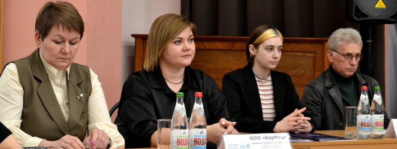 Специалисты АО «Ирбис» на «Ярмарке вакансий 2025»